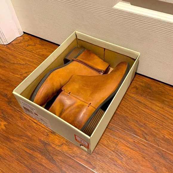 Clarks Ankle Boots - Picture 7 of 9